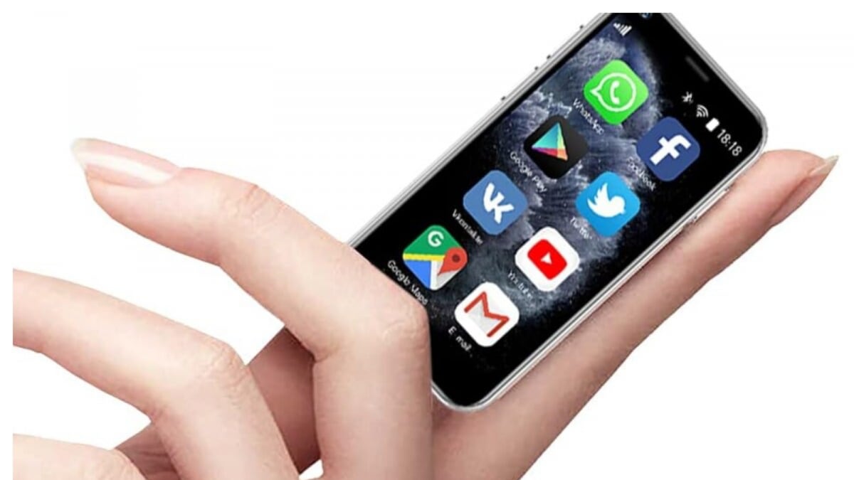 World's 5 Smallest Mobile Phones That Fit Inside A Matchbox