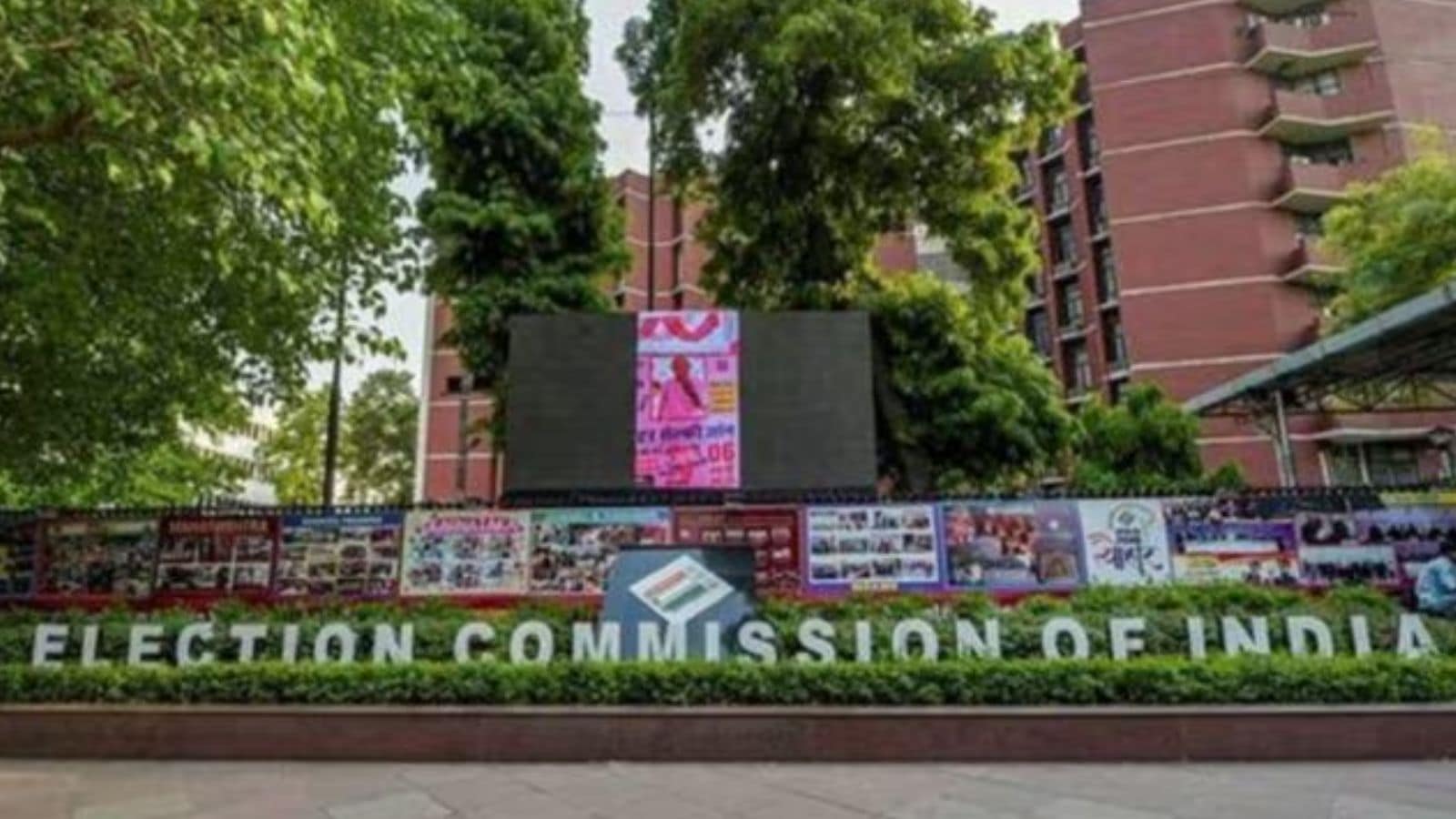 EC Prepares West Bengal Electoral Roll Revision Ahead Of 2026 Polls